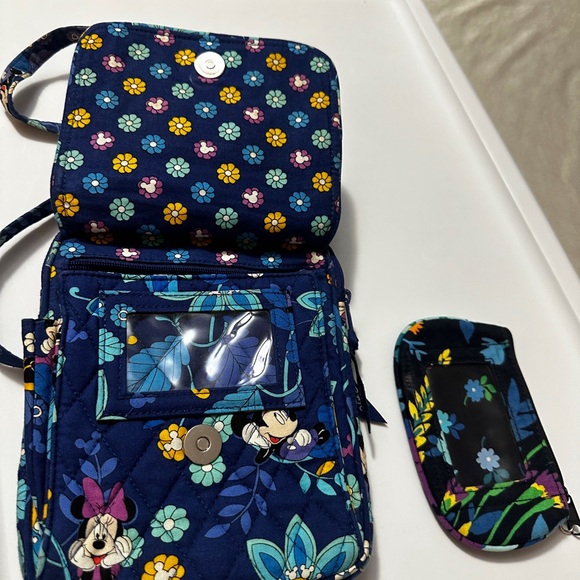 Vera Bradley/Disney Parks Cross Body bag & Attachable Change Purse **CLEAN** - Picture 8 of 9